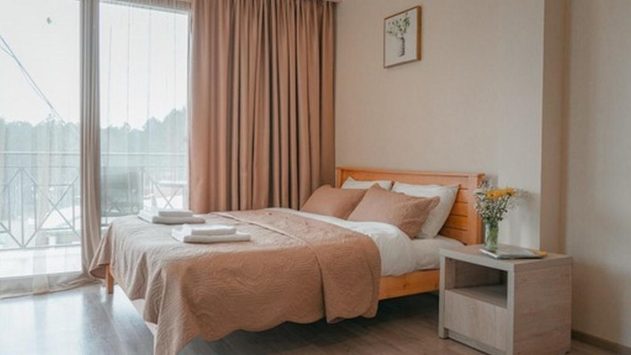 Hotel Surami Buitenkant foto